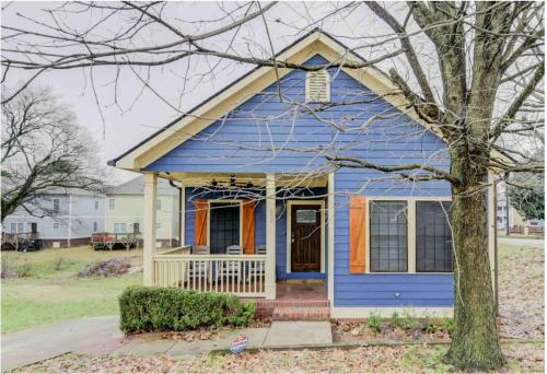 The Blue Cottage - Gourmet Kitchen, Near Downtown Duplex, Fulton