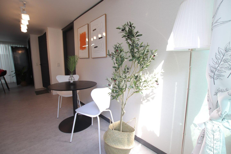 Gangnam Room C/ 5 min to subway, Gangnam