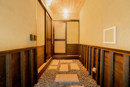 鶴INNー松露閣, Osaka