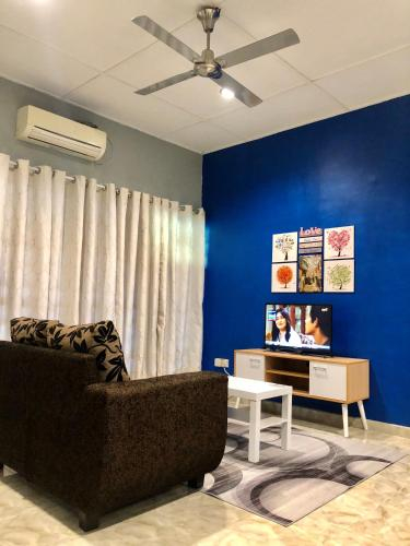 SHAZARI ROOMSTAY Women Only, Kuantan