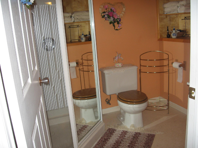 Others 2, Carrousel Bed & Breakfast, Haldimand-Norfolk