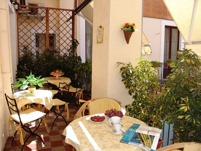 Public Area 2, Hotel Valentino, Catania