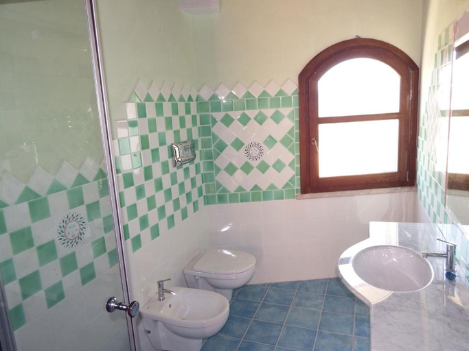 Bathroom 4, Tenuta Su Vrau, Nuoro