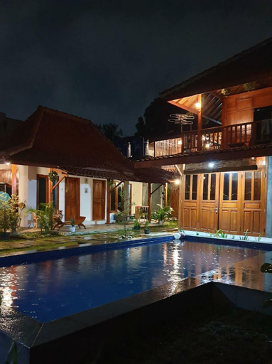 BANANA LEAF - Villa Raja 3 bedrooms with the pool, Yogyakarta