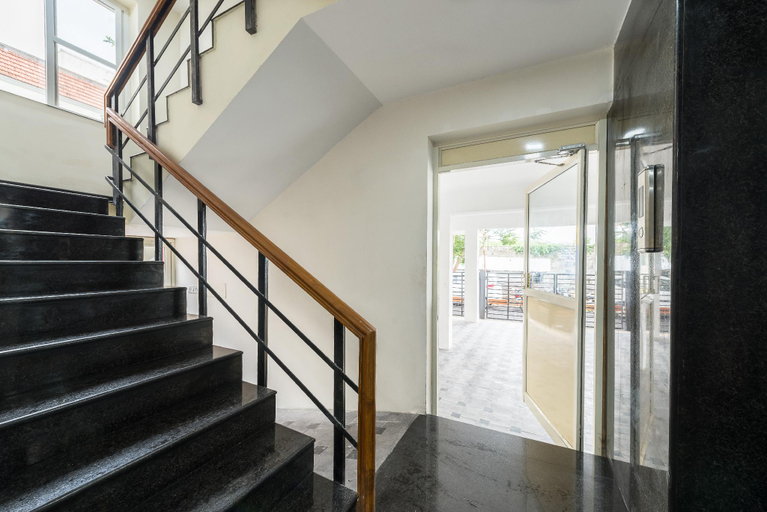 Public Area 3, Treebo Adin Residence Chennai Trade Centre, Kancheepuram
