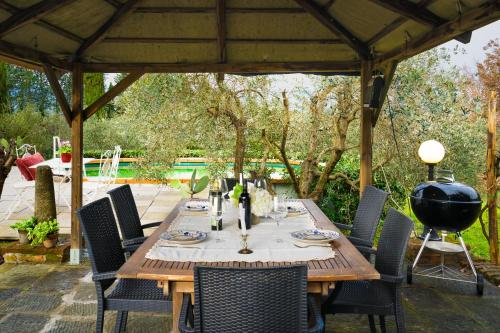Villa la Silenziosa con piscina privata e aria condizionata, Pistoia