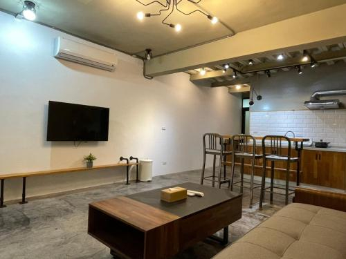11點16分包層旅店-2位即可包層, Pingtung