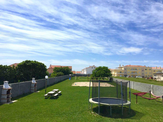 W.H.House, Peniche