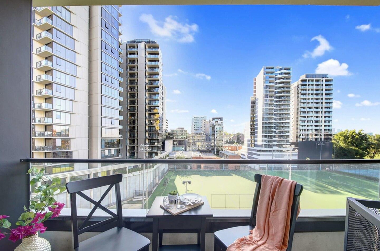 A Boutique 2BR Apt in the Heart of Chapel Street, Stonnington - Prahran