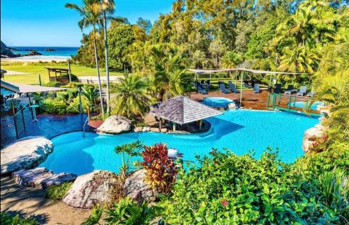Superb Villa in Beach Resort, Coffs Harbour - Pt A