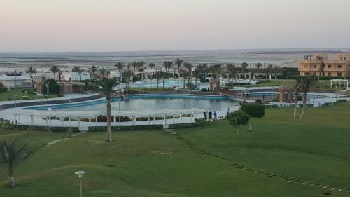 Apartments at Mousa Coast, Al-Janayin