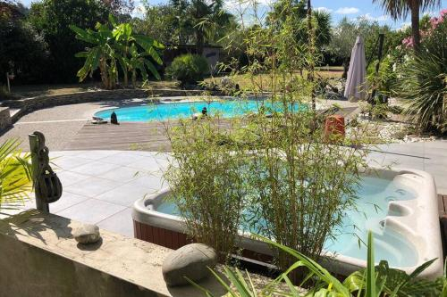 Pau villa 250m2 Piscine et Jacuzzy., Pyrénées-Atlantiques