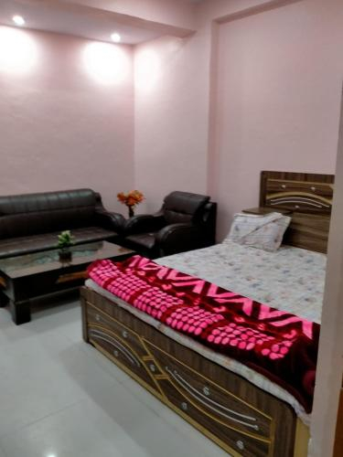 4, RANA PG & Guest House, Bharatpur