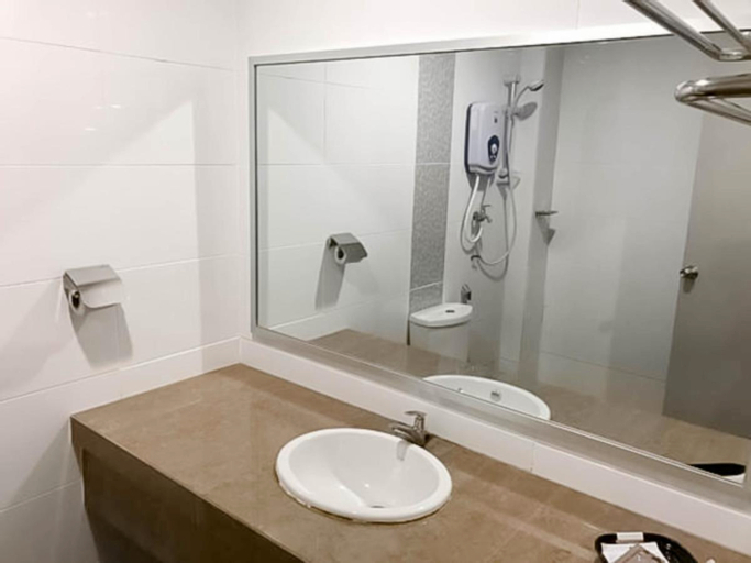 Bathroom 5