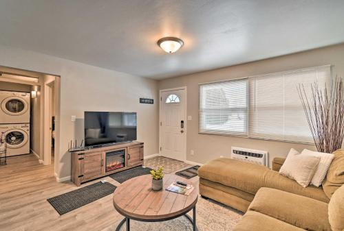 Newly Updated Appleton Apt, 2 Mi to Downtown!, Outagamie