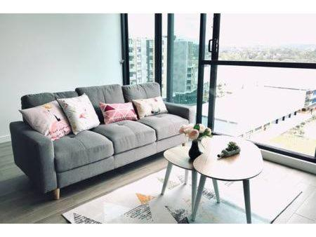 Gorgeous modern brand 1 bedroom apartment with large lounge balcony and Luxury view, Auburn