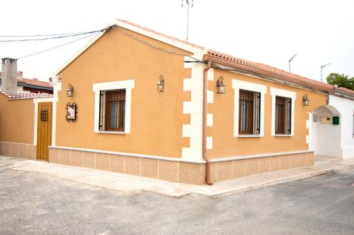 La Casa de los Bisa, Ávila