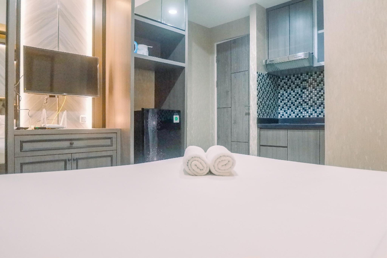 Bedroom, Classic Studio Room Apt @ Taman Melati By Travelio, Surabaya