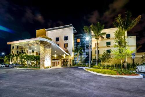 FSuite#2, Palm Beach