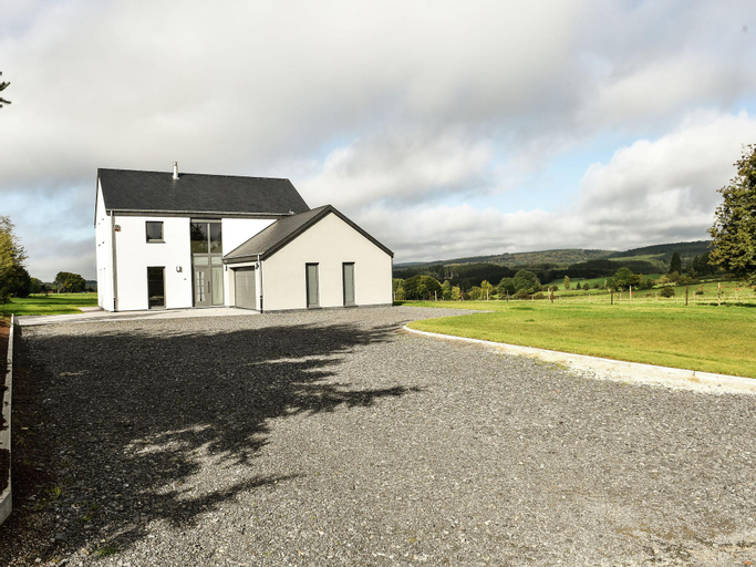 Modern holiday home with a fireplace located in the Ardennes, Luxembourg