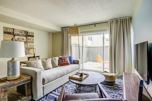WanderJaunt - Santiago - 2BR - Point Loma, San Diego