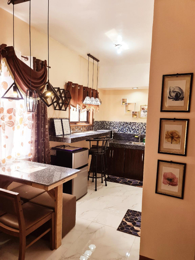 Food & Drinks, TAGAYTAY HOUSE by BEA&RM BATHTUB,FIBERWIFI,CANCOOK, Tagaytay City