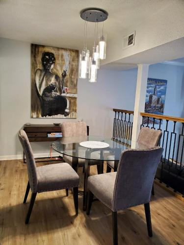 Come relax in our newly updated getaway, Madison
