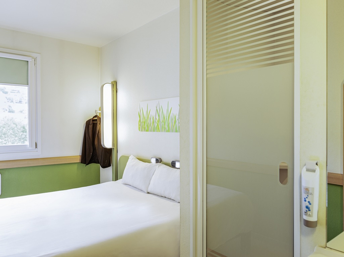 Bedroom 3, ibis budget Oviedo, Asturias