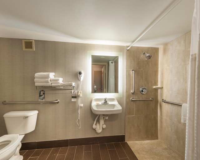 Bathroom 4, Best Western Plus Strongsville Cleveland, Cuyahoga