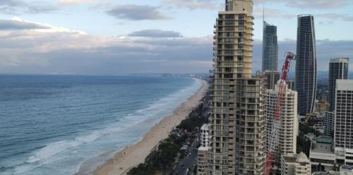 Groovy Oceanfront Great Location Sleeps 14 Views, Gold Coast