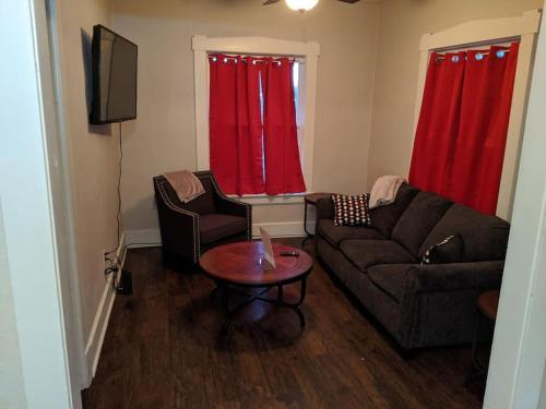 Vance 3 Classy One Bedroom, Shelby