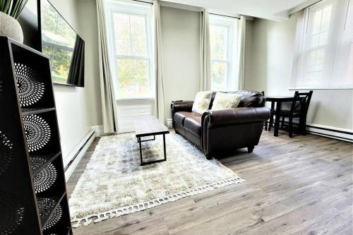 The Grayson at Park Place- cozy and fully updated, New Castle