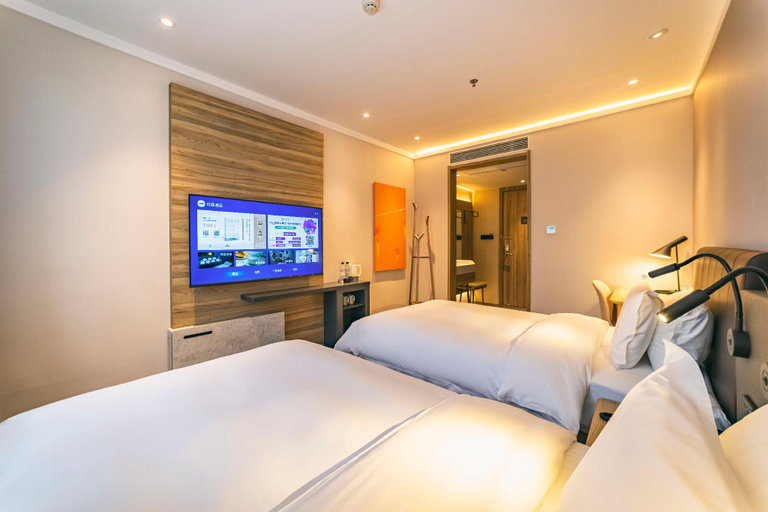 Bedroom 2, Hanting Hotel Qingdao Badaguan Taipingjiao Park Metro Station, Qingdao