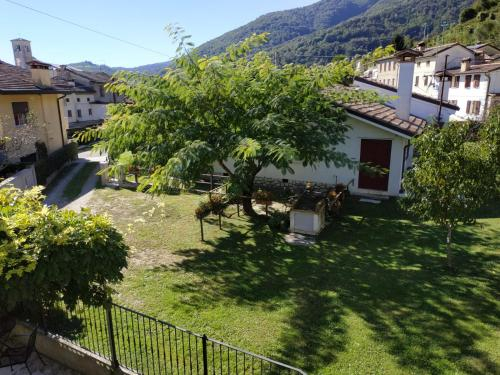 Apartment with swimming pool & garden, ground floor, Treviso