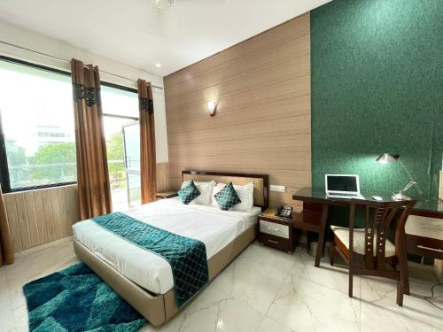 4, BedChambers Serviced Apartments - Fortis Hospital, Gurgaon