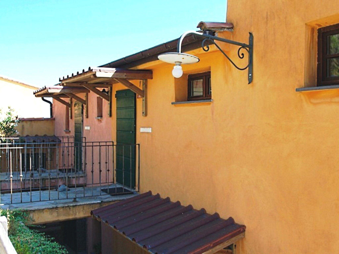 Cozy studio with nice terrace or balcony near Riomaggiore, La Spezia