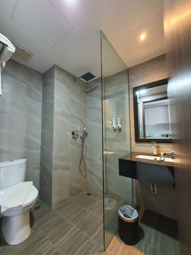 Bathroom 5, Modo Stay@Harbourbay Residence Studio High Floor01, Batam