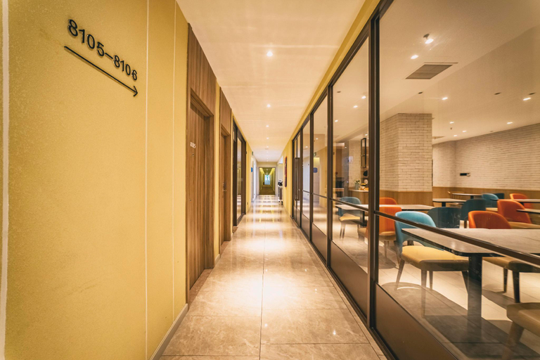 Public Area, Hanting Hotel Qingdao Zhanqiao Railway Station East Plaza, Qingdao