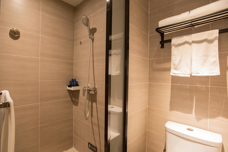 Bathroom 3, Hanting Hotel Shanghai Qingpu Oriental Commercial Building, Shanghai
