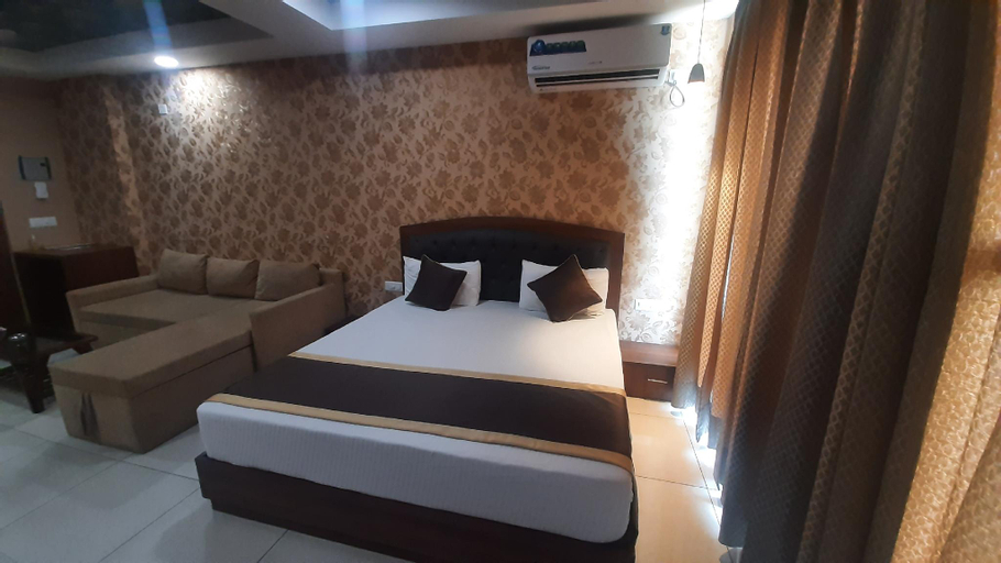 Royal Luxury Studio Apartment With Breakfast 926, Sahibzada Ajit Singh Nagar