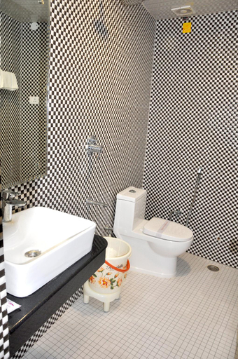 Others 3, Hotel Imperial, Reasi