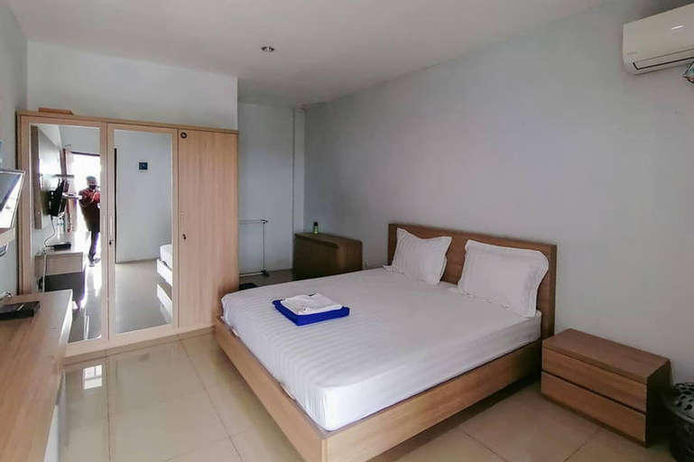 LaPonca Residence Pondok Cabe Syariah Mitra RedDoorz - Tap to explore photos