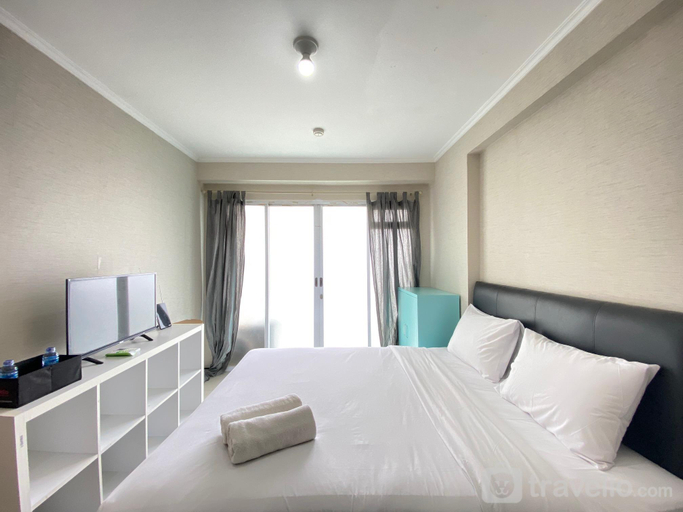 Bedroom 2, Homey 3BR Apartment at Gateway Pasteur near Exit Toll By Travelio, Bandung
