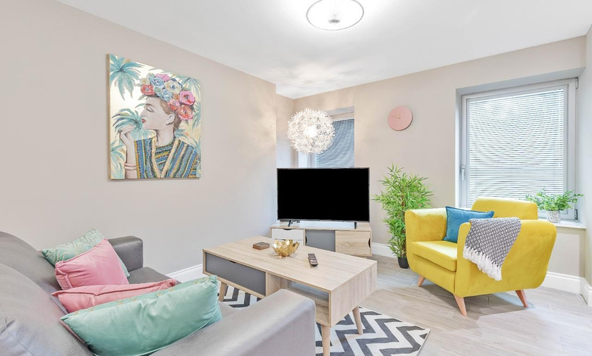 Public Area 2, Ocean Walk | 2 Bedroom Apartment | By My Getaways, Brighton and Hove