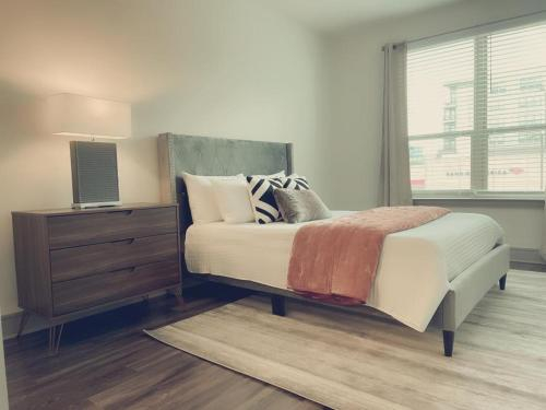 2Bdr Retreat by the City WALK TO RESTAURANTS!, Fulton