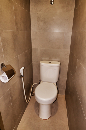 Bathroom 14