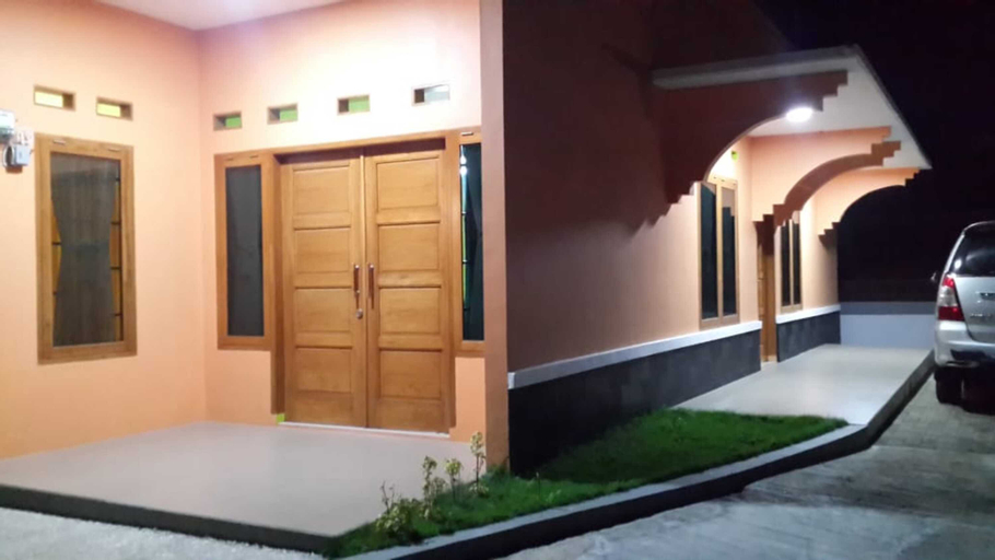 Fred's Villa 3 Bedrooms with Private Pool, Sari Ater – Subang, Subang