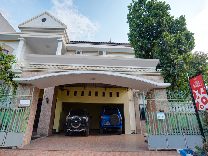 OYO 90611 Griya Kutisari V Residence, Surabaya