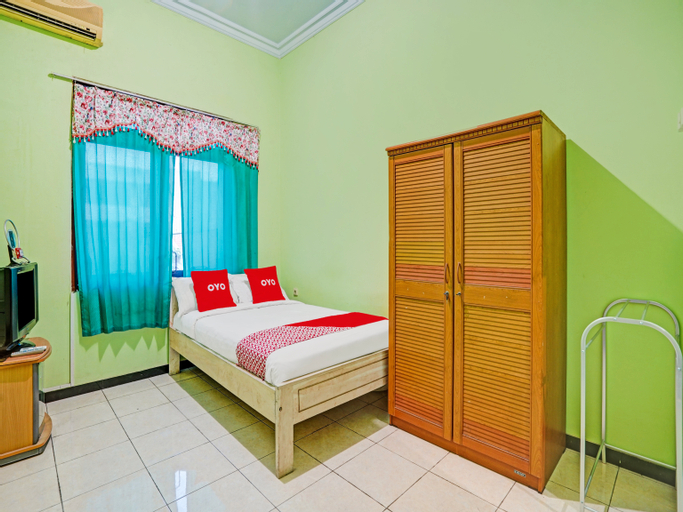 OYO 90611 Griya Kutisari V Residence, Surabaya