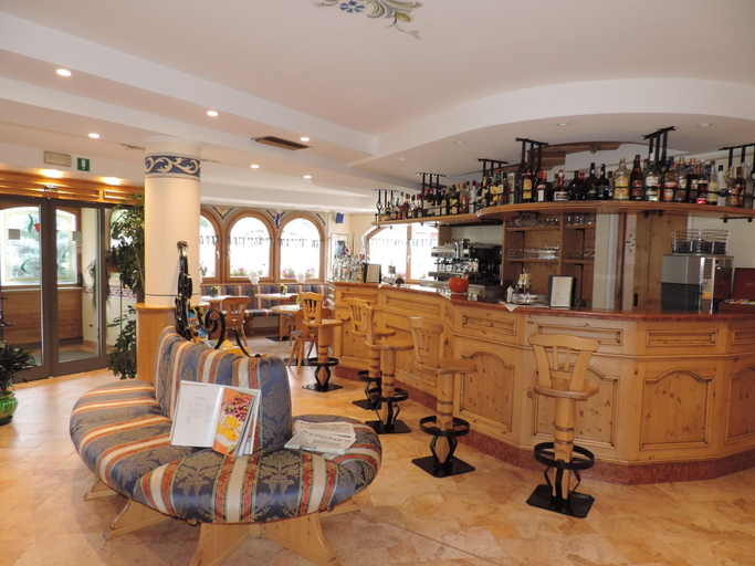Public Area 4, Hotel Flora, Sondrio